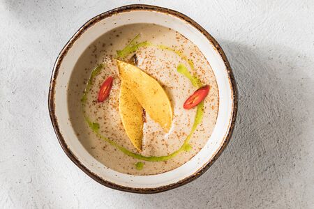 Крем-суп из спаржи с тофу