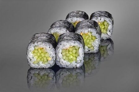 Ролл с огурцом