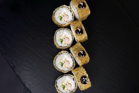 Ролл Темпура с угрем и креветкой