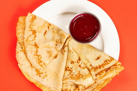 Блинчики с вареньем