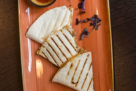 Кесадилья с курицей