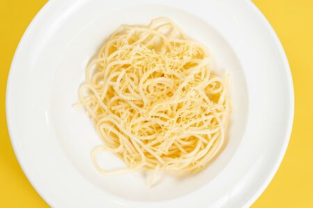 Макароны с ветчиной и сыром 