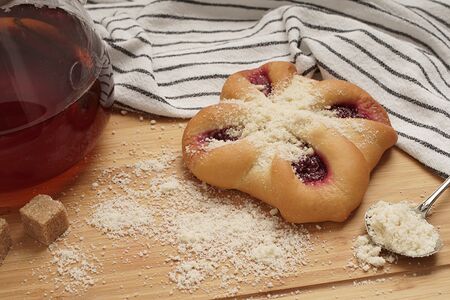 Сдоба с вишней