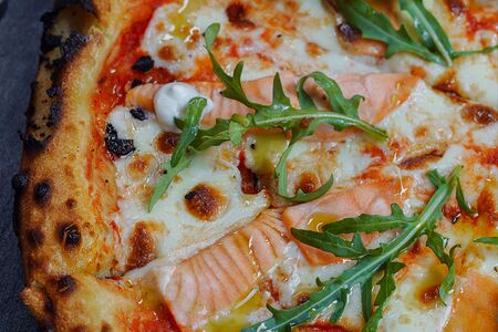 Пицца с семгой