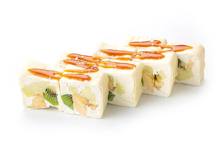 Сладкий ролл с карамельным соусом