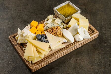 Сырное ассорти стандарт