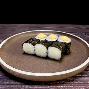 Мини-ролл с масляной рыбой