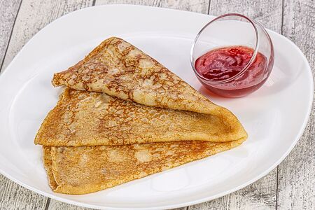 Блин с фруктовым джемом