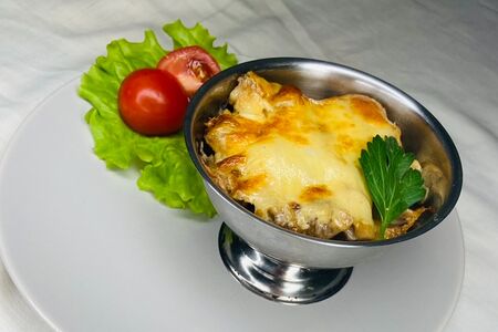 Жульен с курицей и грибами