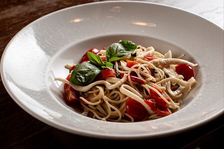 Спагетти с кальмарами