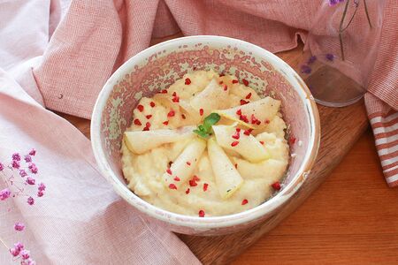 Пшенная с карамелизованной грушей