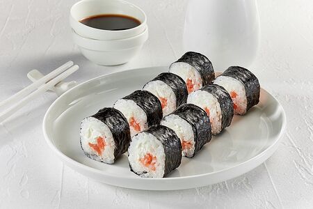 Ролл с лососем и сыром