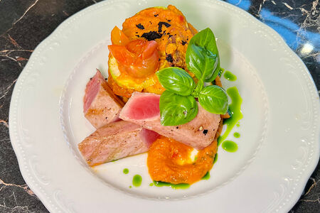 Тунец с рататуем