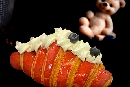 Круассан с сырным кремом