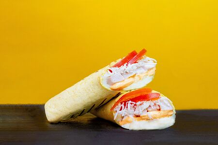 С курицей и помидорами