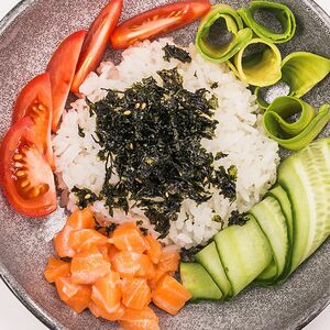 Поке с лососем