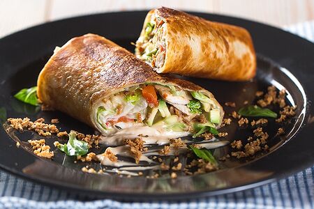 Курица терияки в пшеничной тортилье