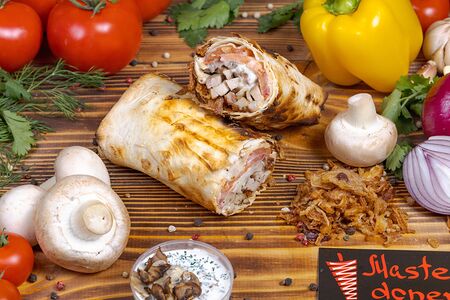 Шаурма с курицей и белыми грибами