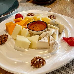 Ассорти европейских сыров