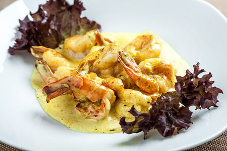 Хвосты тигровых креветок под соусом Карри