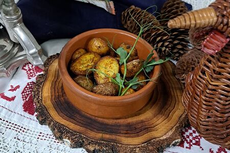Картофель молодой печеный