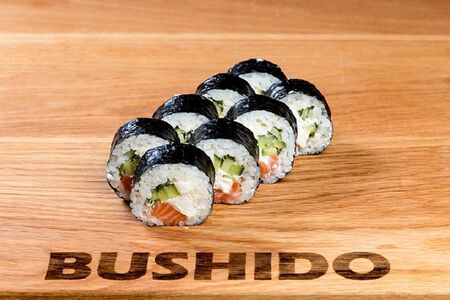 Футо маки с лососем