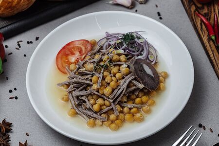 Нухат Шурак