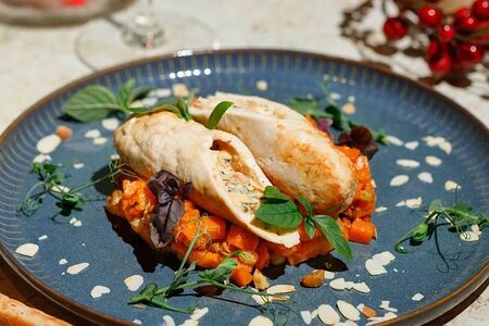 Куриная грудка, фаршированная вялеными томатами