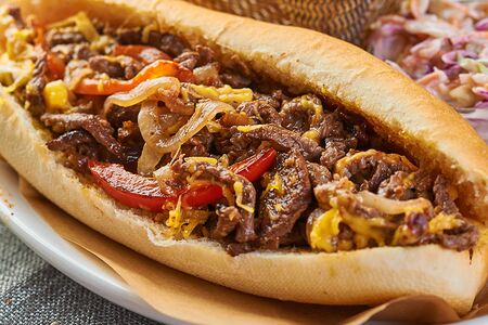 Сэндвич Филадельфия-чиз с говядиной