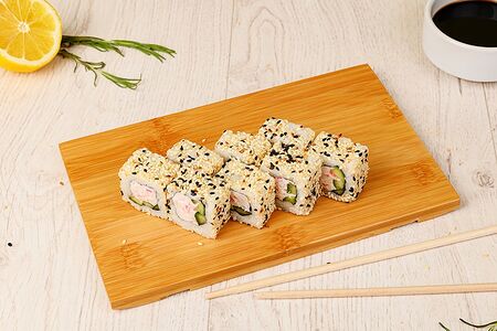 Ролл Калифорния в кунжуте