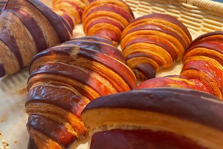 Круассан с шоколадом