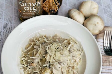 Феттучини с курицей и грибами