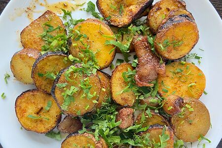 Картофель с салом на углях