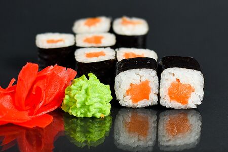 Маки Лосось