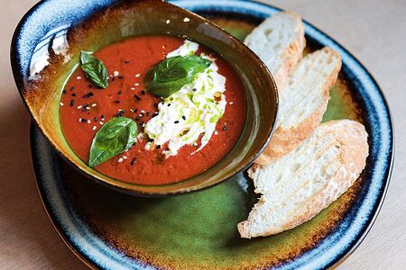 Томатный суп со страчателлой