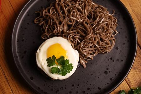 Бифштекс рубленый с яйцом