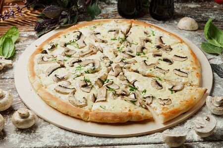 Пицца Грибная