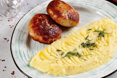 Пожарская котлета с картофельным пюре