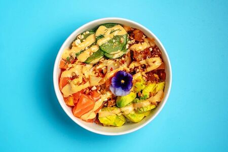 Поке Очень острый лосось