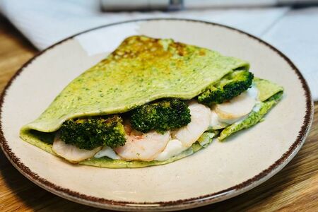 Омлет со шпинатом и креветками