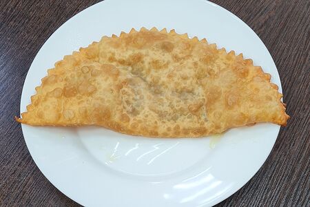 Чебурек со шпинатом