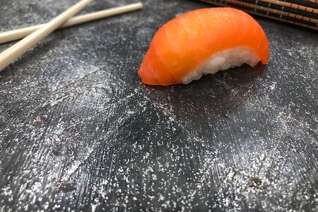 Суши с форелью