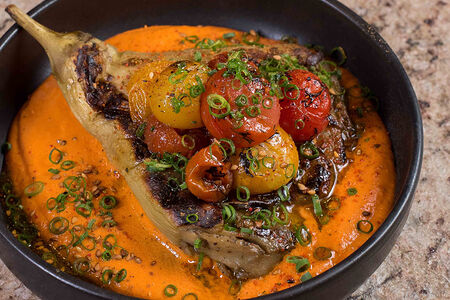 Баклажан с кремом из перца и сулугуни