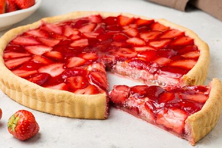 Пирог клубничный