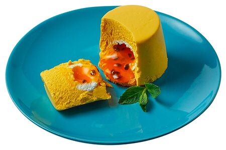 Пирожное Манго-маракуйя