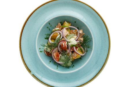 Салат с копченым лососем