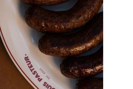 Колбаски из говядины с вялеными томатами и тимьяном