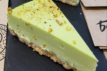 Пирожное Чизкейк фисташковый