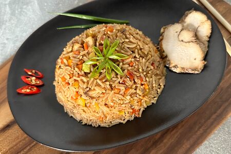 Жаренный рис с курицей