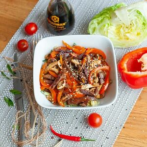 Теплый салат с говядиной